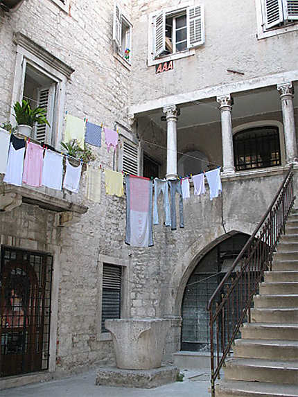 Petite cour intérieure dans Split