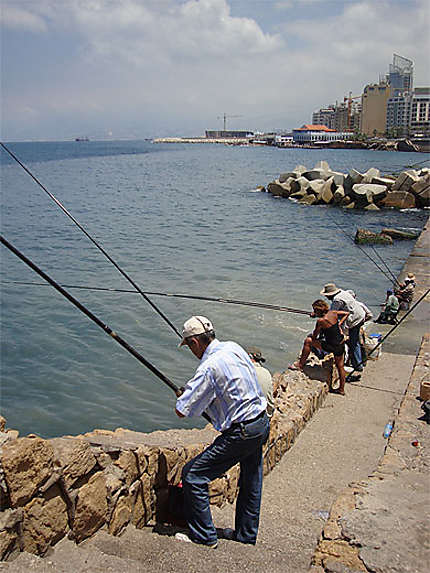 Pêcheurs sur la Corniche