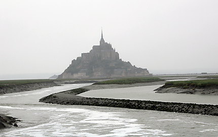 Mont Saint Michel vu du barrage