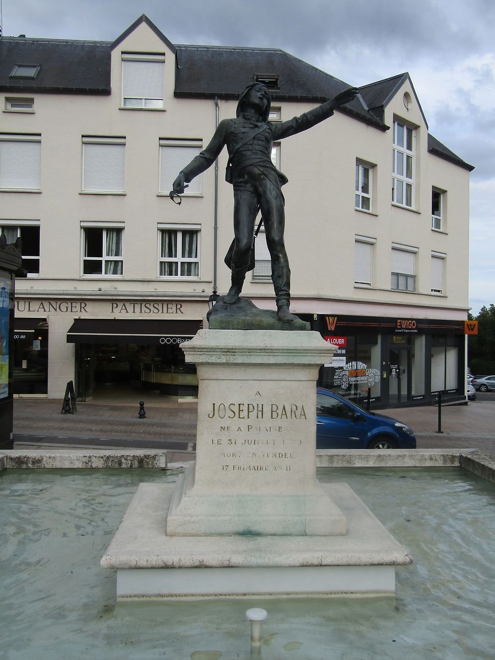 Statue de Joseph Bara