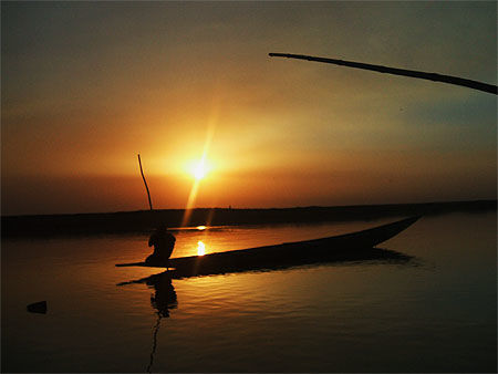 Coucher de soleil sur le lac Debo