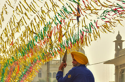 Gardien au Golden Temple d'Amritsar