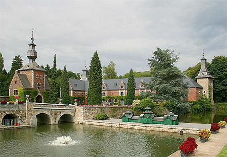 Le Château de Jehay Le Château de Jehay