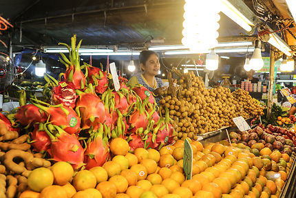 étalage de fruit à Krabi