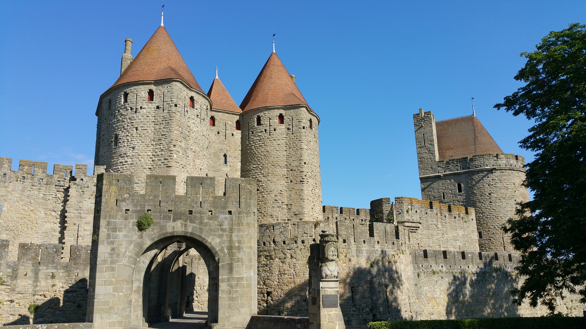 Entrée de la cité de Carcassonne Entrée de la cité de Carcassonne