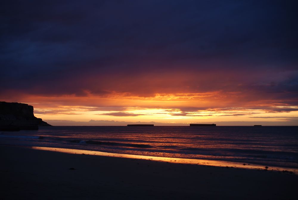 Soleil couchant à Arromanches