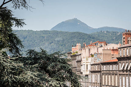 Le Puy-de-Dôme depuis Clermont-Ferrand