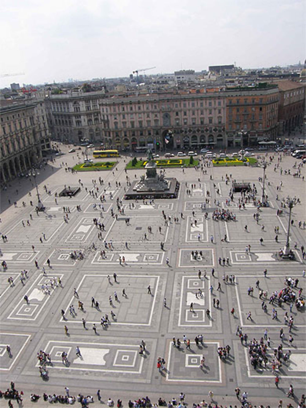 Vue sur la Place du Duomo