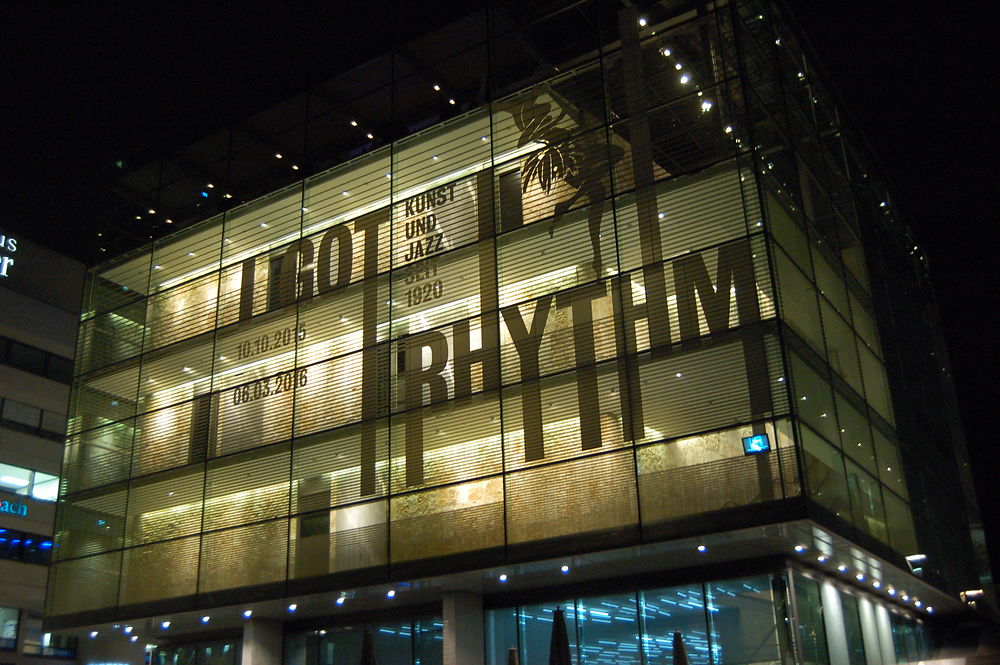 Le musée des beaux-Arts de Stuttgart, de nuit