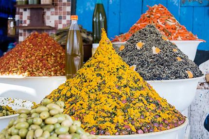 Essaouira, Souk Jdid, Olives et légumes confits