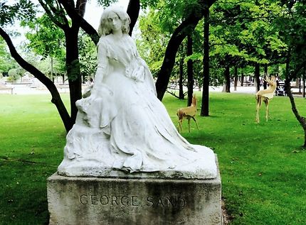 Statue de George Sand 