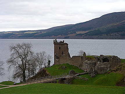 Château Urquhart sur le Loch Ness