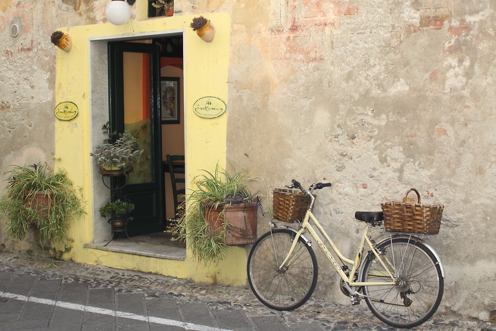 Finale Ligure dans le vieux "Borgo"