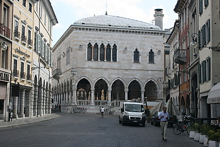 Une avenue d'Udine