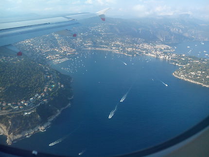 Vue aérienne du port de Nice