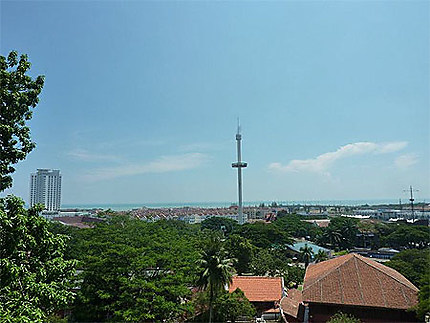 Vue sur le port de Malacca depuis Bukit St Paul