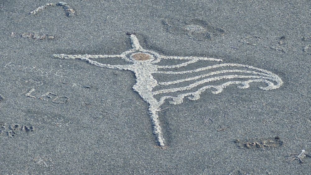 Dessin sur la plage de Nonza, Corse