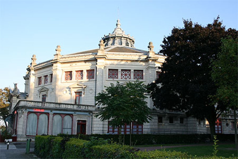 Le cirque Jules Verne