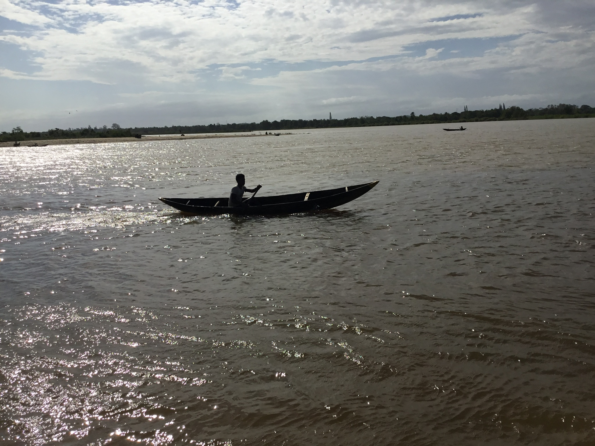 Pirogue, embouchure du fleuve Mananjary Madagascar
