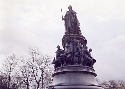 Saint-Pétersbourg, statue