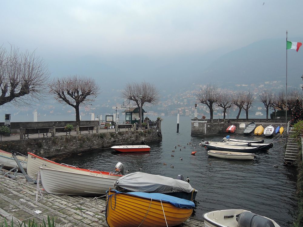 Petit port de Torno.