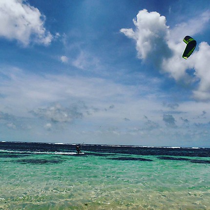 Kite-surfeur à Cap Chevalier, Martinique