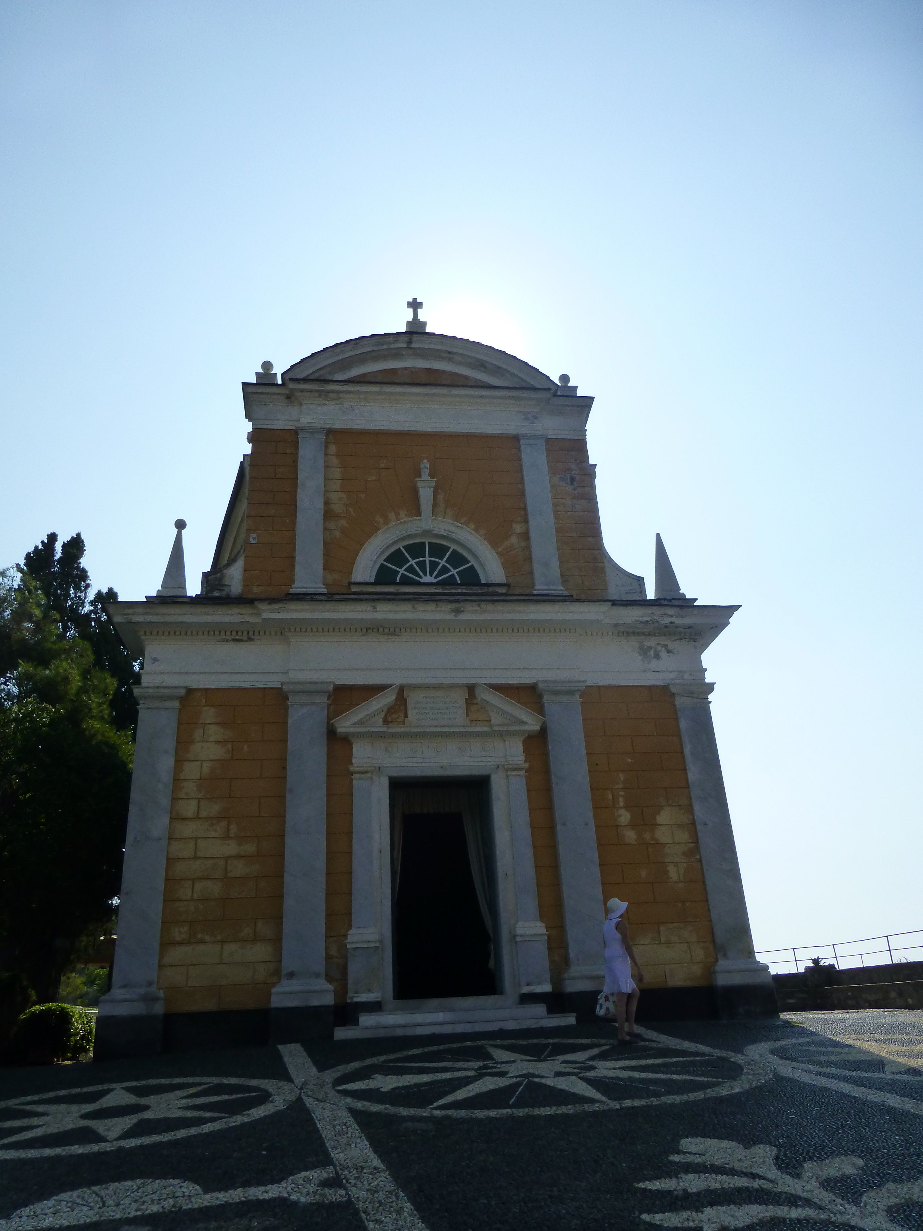 Eglise à contrejour à Portofino