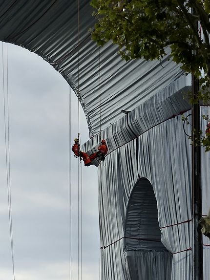 Descente de l’Arc de Triomphe le 16 septembre 