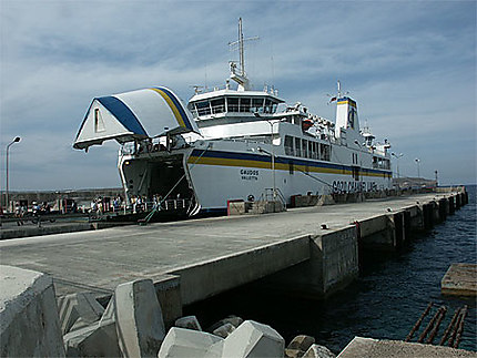 Ferry reliant Malte à Gozo