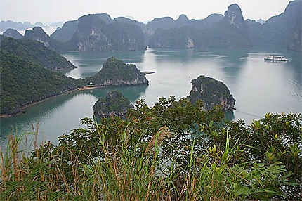 Vue panorarique sur la baie d'Halong
