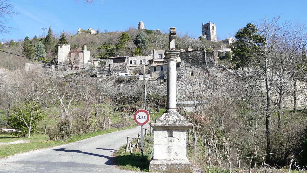 Village médieval de Marsanne Village médieval de Marsanne