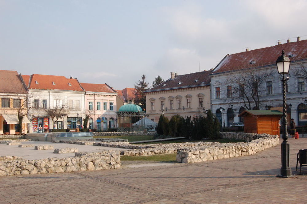 Place centrale de Vác