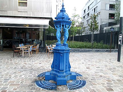 Fontaine wallace bleue