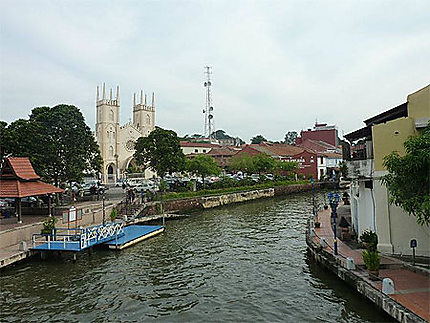 Le long de la rivière Malacca