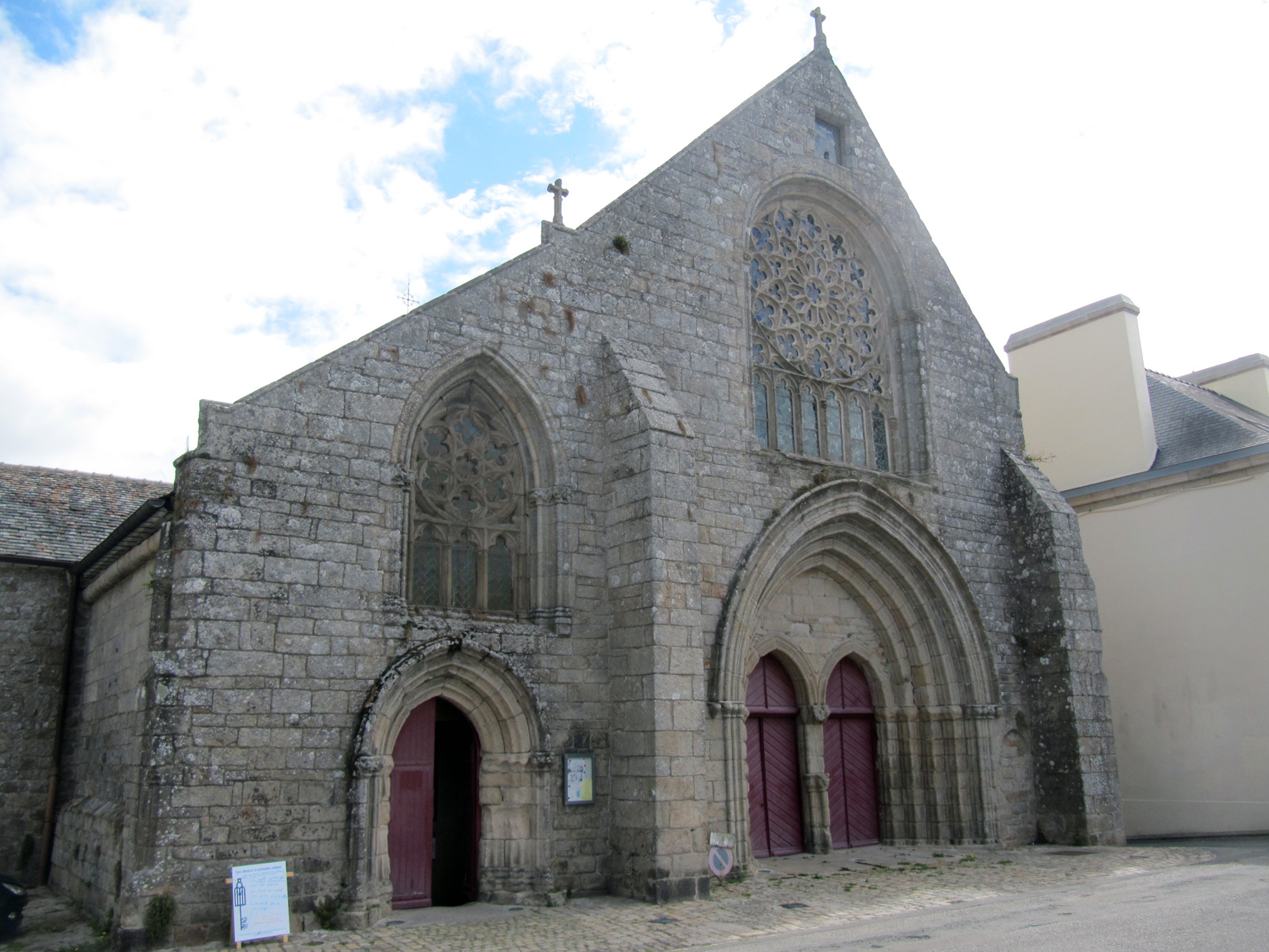 Eglise Notre Dame des Carmes (14e siècle) Eglise Notre Dame des Carmes (14e siècle)