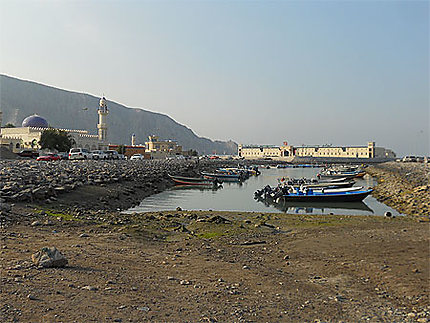 Petit port de pêcheur à Khasab