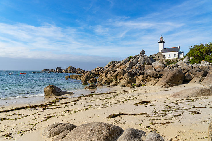 Côte des Légendes : la maison entre les rochers (Finistère)