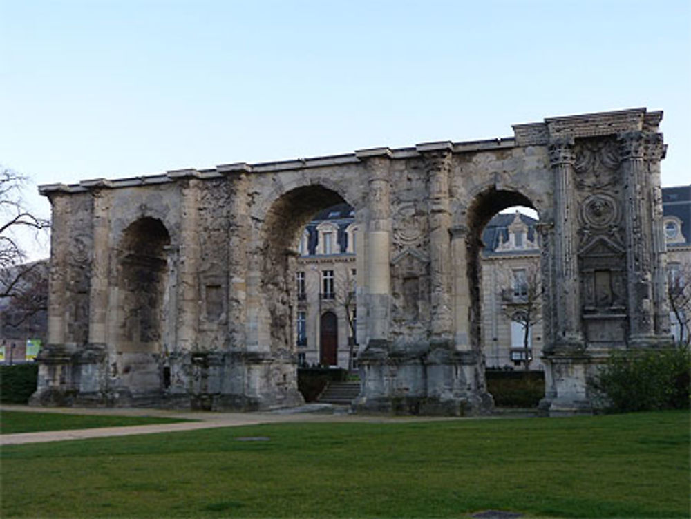 Porte de Mars