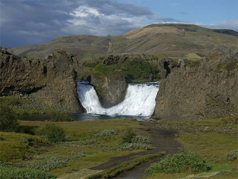 Hjalparfoss