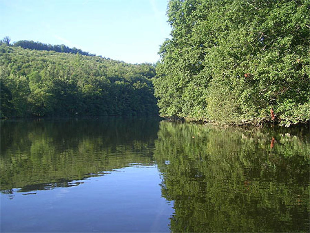 Lac de Bujaleuf