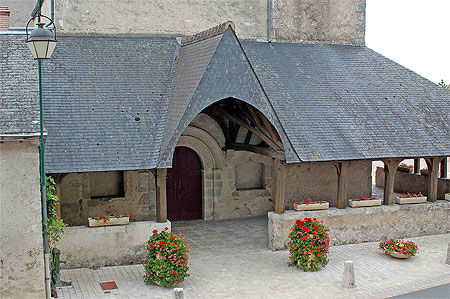 Porche de l'église Saint-Etienne