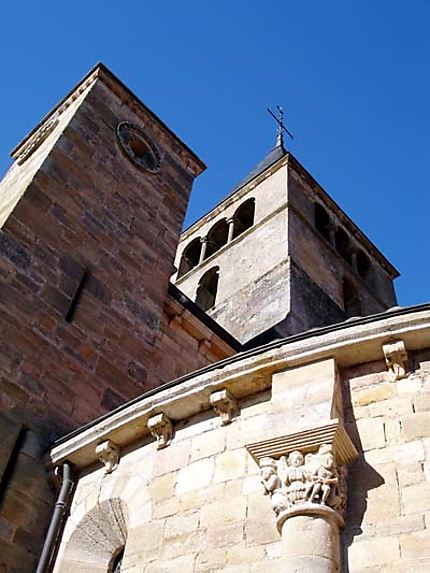 Eglise Notre-dame-de-la-Nativité, ancienne priorale, Bois-Sainte-Marie 01