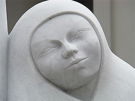 Vierge de marbre
