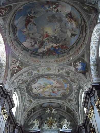Kostol Alzbetinok : le plafond