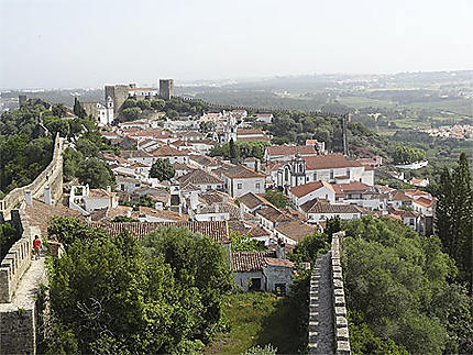 Obidos, ravissante petite ville médiévale, entourée d'impressionnantes murailles