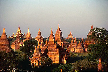 Quelques pagodes à Bagan