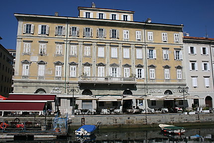 Bel immeuble à Trieste