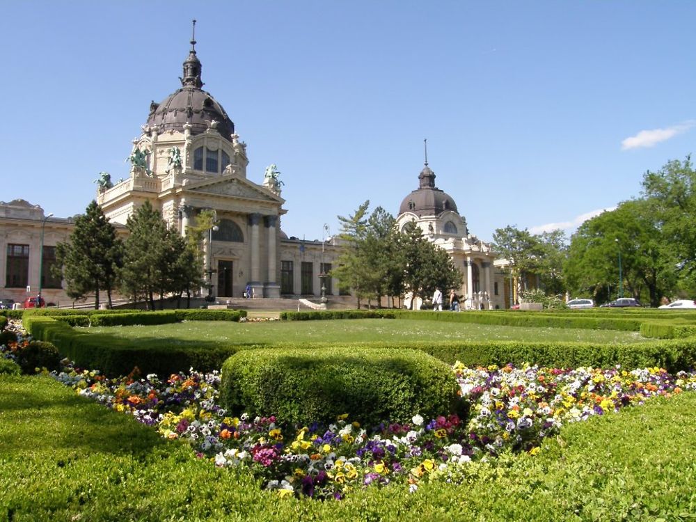 Les Bains Széchényi