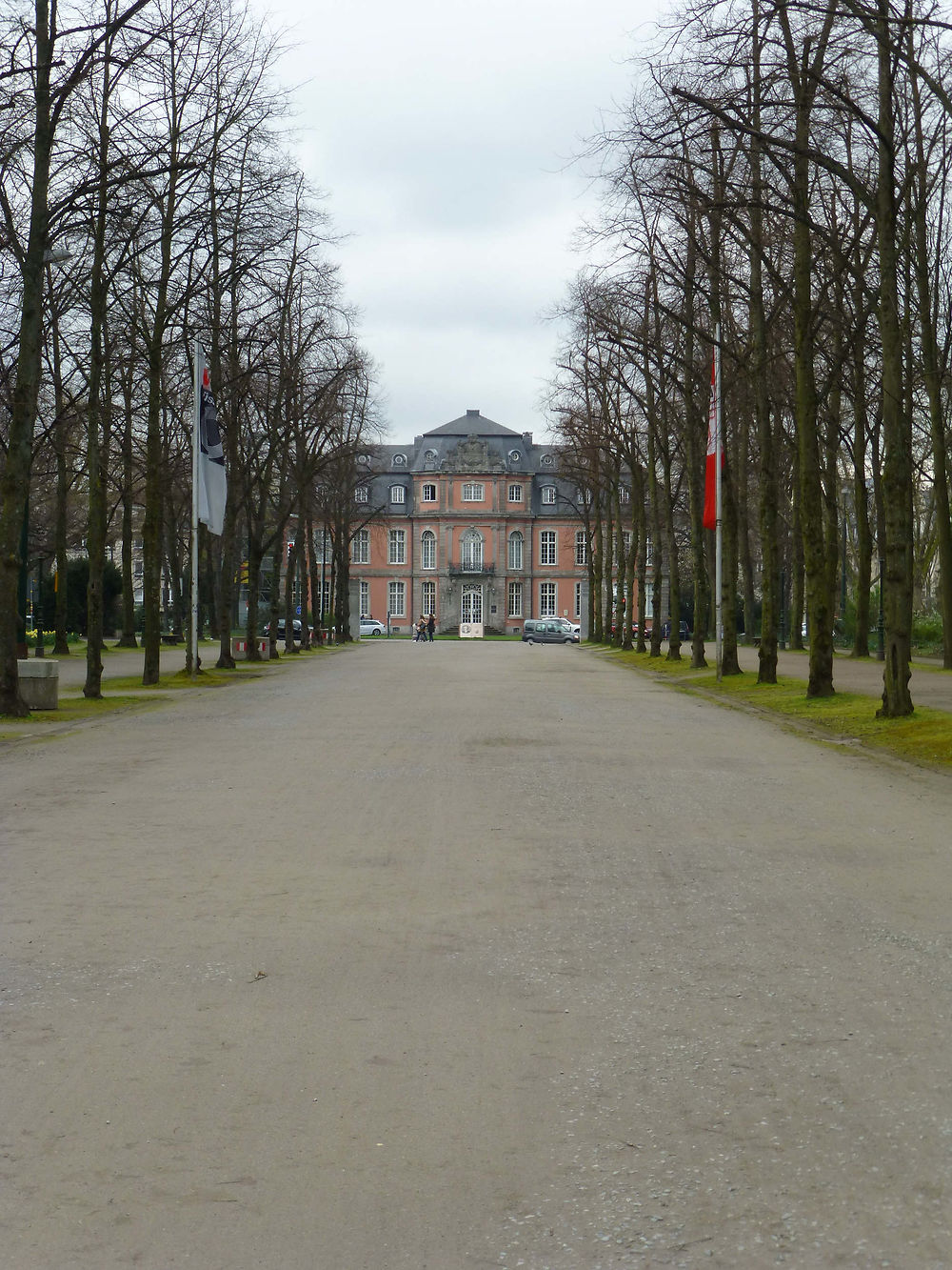 Musée au bout de l'allée