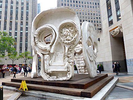 Statue devant le Rockefeller Center